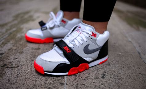 nike air trainer 1 history